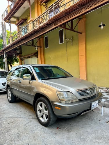 Lexus RX300 ឆ្នាំ1999 ប៉ុង​2​ ហ្គាស​ហេីយ​
