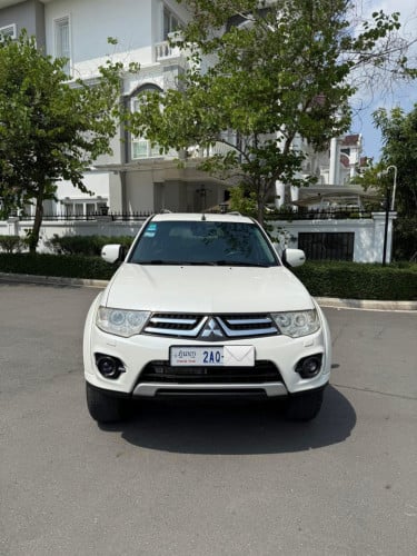 Mitsubishi Pajero Sport 2015​ ម៉ាសុីនម៉ាសូត