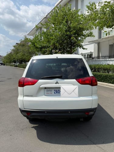 Mitsubishi Pajero Sport 2015​ ម៉ាសុីនម៉ាសូត