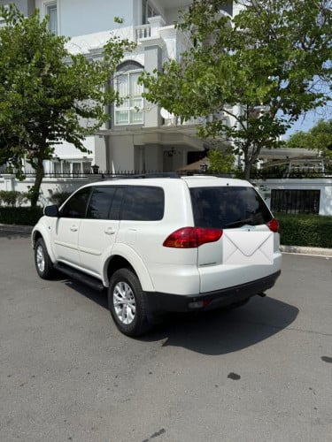 Mitsubishi Pajero Sport 2015​ ម៉ាសុីនម៉ាសូត