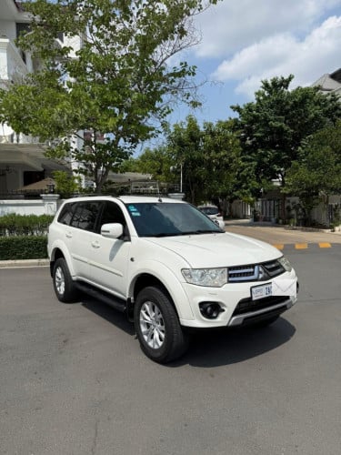 Mitsubishi Pajero Sport 2015​ ម៉ាសុីនម៉ាសូត