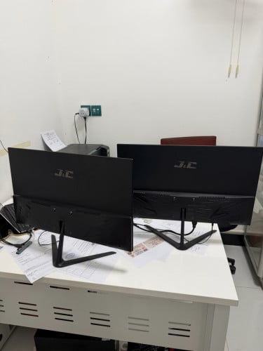 Monitor J&C