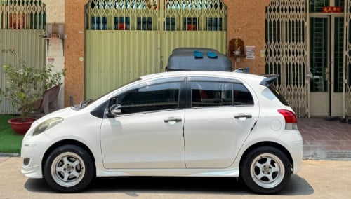 O vitz 08 ធានាឡានស្អាត ស៊ីនមួយជុំ លេងហើយ