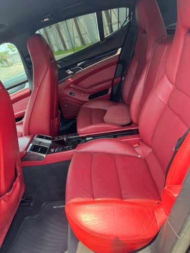 Porches Panamera