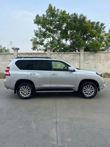 PRADO 2015 (ម៉ាស៊ូត)