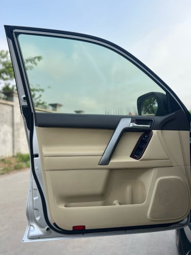 PRADO 2015 (ម៉ាស៊ូត)