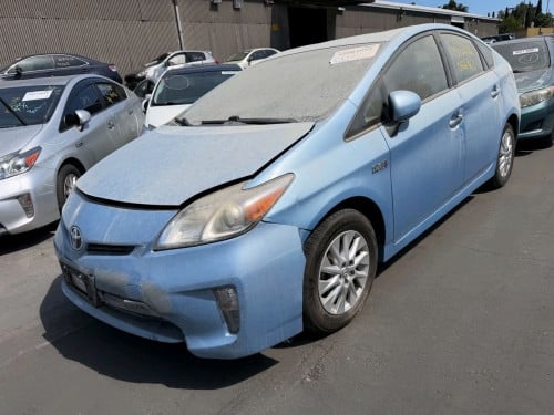 Prius 014 plug in 014 (កក់មុនតម្លៃល្អ)