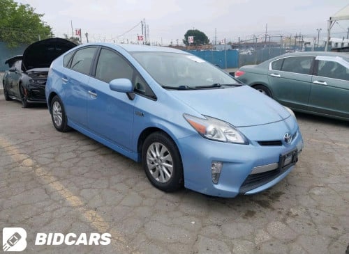 Prius 014 plug in 014 (កក់មុនតម្លៃល្អ)