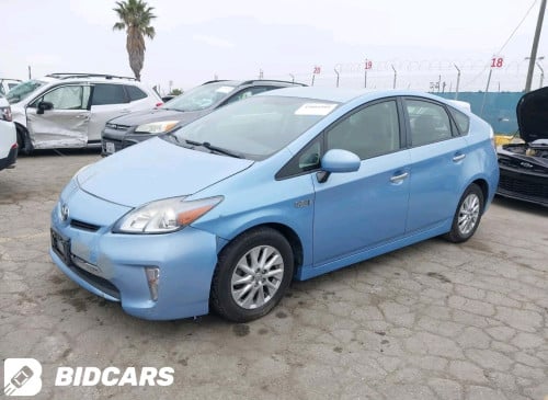 Prius 014 plug in 014 (កក់មុនតម្លៃល្អ)