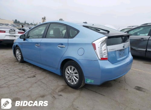 Prius 014 plug in 014 (កក់មុនតម្លៃល្អ)