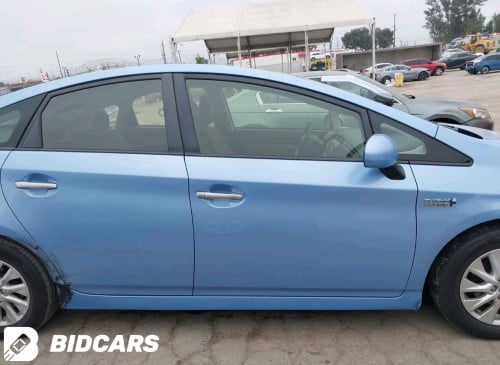 Prius 014 plug in 014 (កក់មុនតម្លៃល្អ)