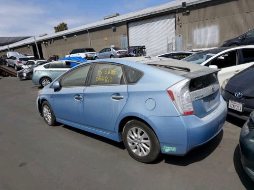 Prius 014 plug in 014 (កក់មុនតម្លៃល្អ)