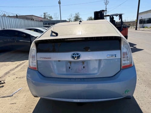 Prius 014 plug in 014 (កក់មុនតម្លៃល្អ)