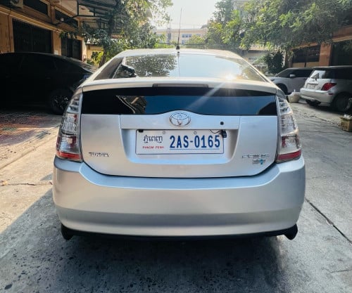 Prius 04 full option រំលោះសុទ្ធបាន