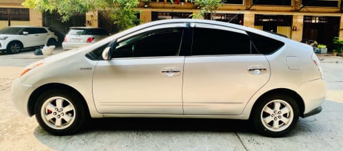 Prius 04 full option រំលោះសុទ្ធបាន