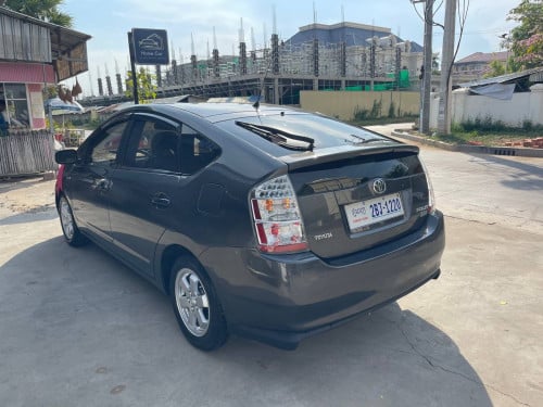 Prius 07 half full តម្លៃពិសេសសម្រាប់អ្នកកក់មុនគេ