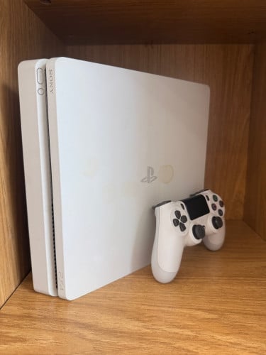 Ps4 slim version អាចjailbreak
