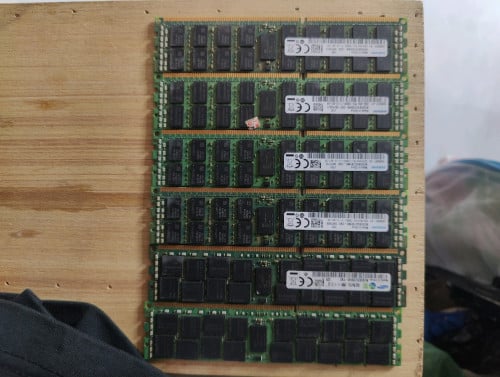 Ram DDR3 32Gb=35$ 16gb=18$ នៅតៃ5គ្រាប់ទេ