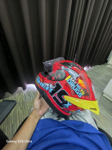 sell full face helmet  size L wear 3 time only