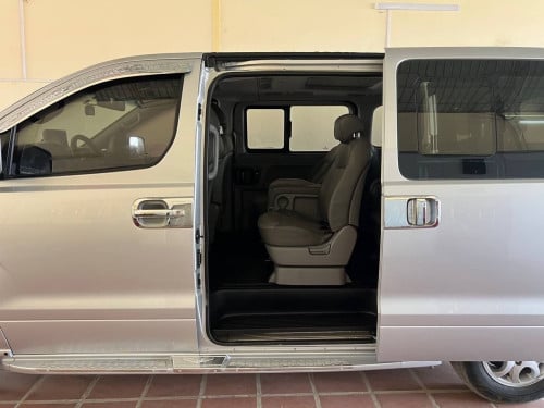 Starex 2010 Full 14500$