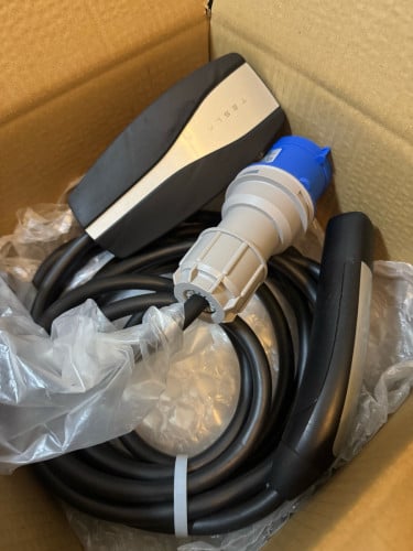 Tesla Model 3/Y Charger 16/32A មិនត្រូវការម៉ាស់ដី