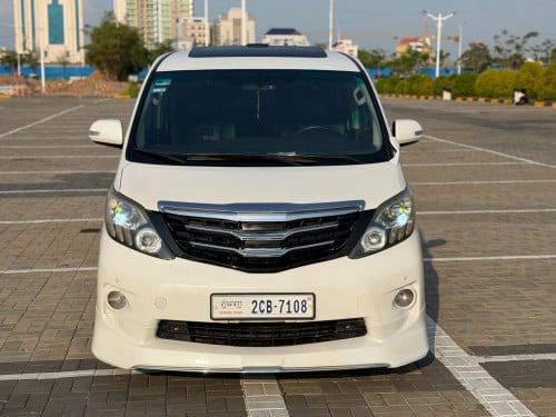 Toyota Alphard បើកដំបូល 2012