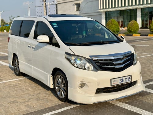 Toyota Alphard បើកដំបូល 2012