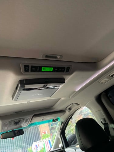 Toyota Alphard ស 2012