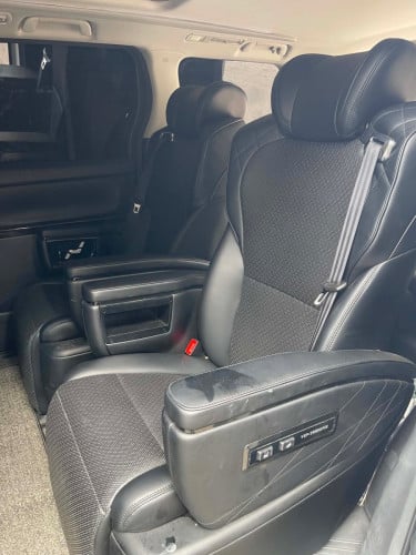 Toyota Alphard ស 2012
