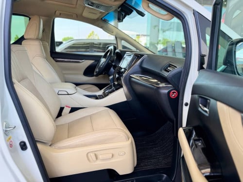 TOYOTA ALPHARD 2020