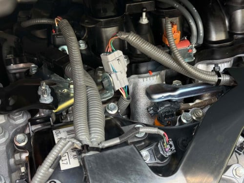 Toyota Alphart  ស្ពិច រុស្សុី  ឡានថ្មីម្ចាស់ដើម អត់បាញ់ថ្នាំ គីឡូប្រើតិច