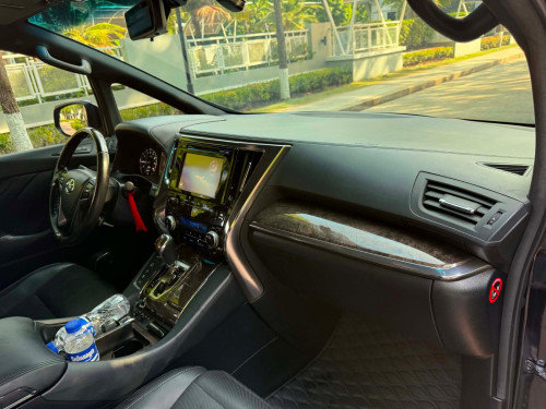 Toyota Alphart 2018 Executiv lounge ស្ពិចរុស្សុី​ ប្រេីបាន6គីឡូជាងសុីន​ ម្ចាញដេីមទីមួយ​ មិនដែលជួល