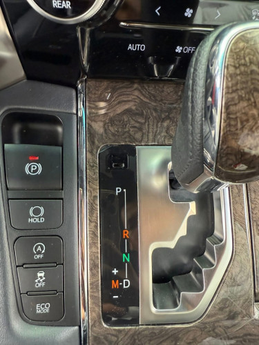 Toyota Alphart 2018 Executiv lounge ស្ពិចរុស្សុី​ ប្រេីបាន6គីឡូជាងសុីន​ ម្ចាញដេីមទីមួយ​ មិនដែលជួល