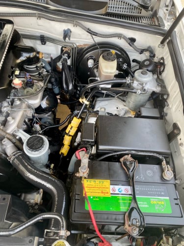 Toyota PRA 05 ពណ៍ស ឡានស្អាតអត់មានបុកប៉ះទេលក់ប្រញ៉ាប់