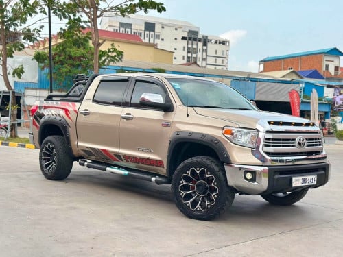 Tundra 08 ឡើងមុខ 014 limited ឡានស្អាត មានឡាយសិន