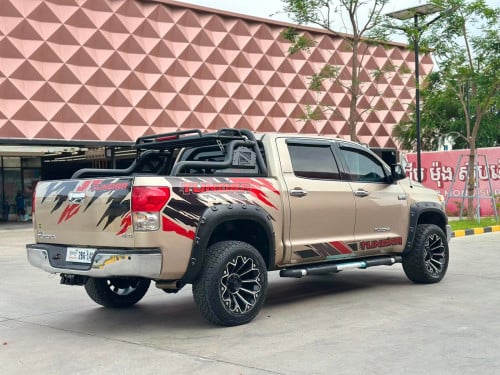 Tundra 08 ឡើងមុខ 014 limited ឡានស្អាត មានឡាយសិន