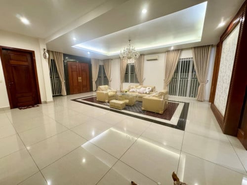 Twin Villa 7 bedrooms for rent Near Orkide St 2004