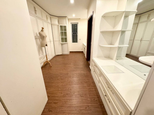 Twin Villa 7 bedrooms for rent Near Orkide St 2004