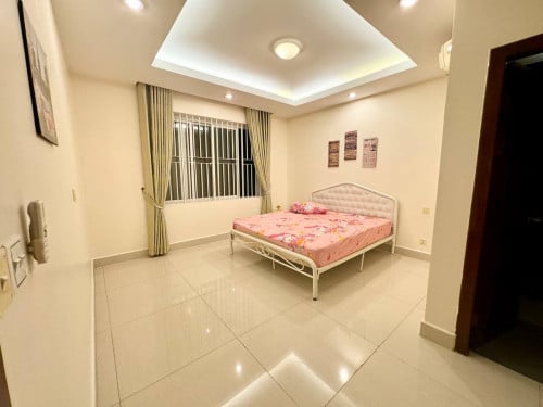 Twin Villa 7 bedrooms for rent Near Orkide St 2004