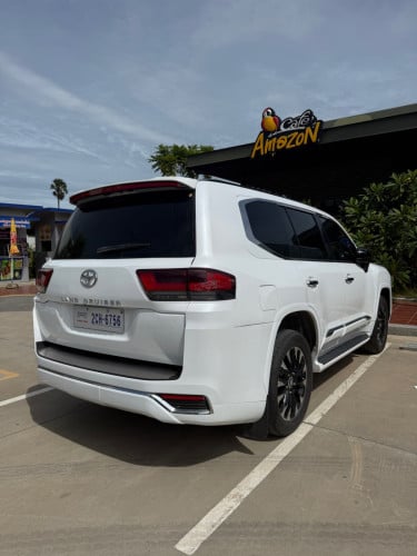 V Auto 8888