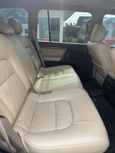 V Auto 8888