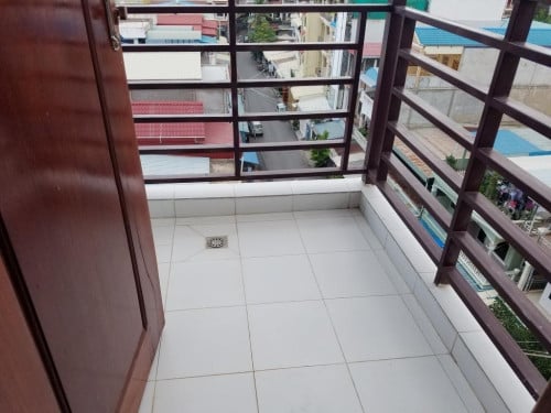 Western 1Bedroom Apartment Elevator Russian Market