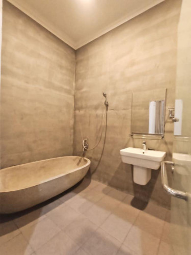 Western Style 2  Bedrooms Apartment for Rent-Slokram