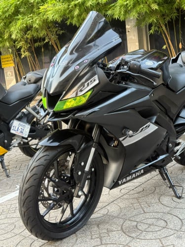 Yamaha R15
