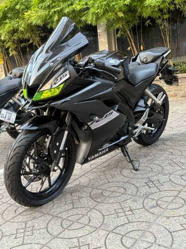 Yamaha R15
