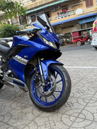Yamaha R15