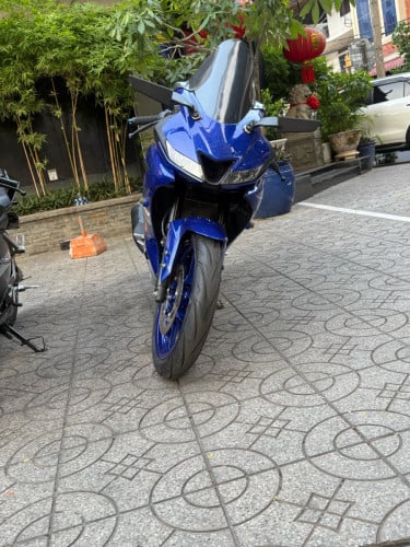 Yamaha R15