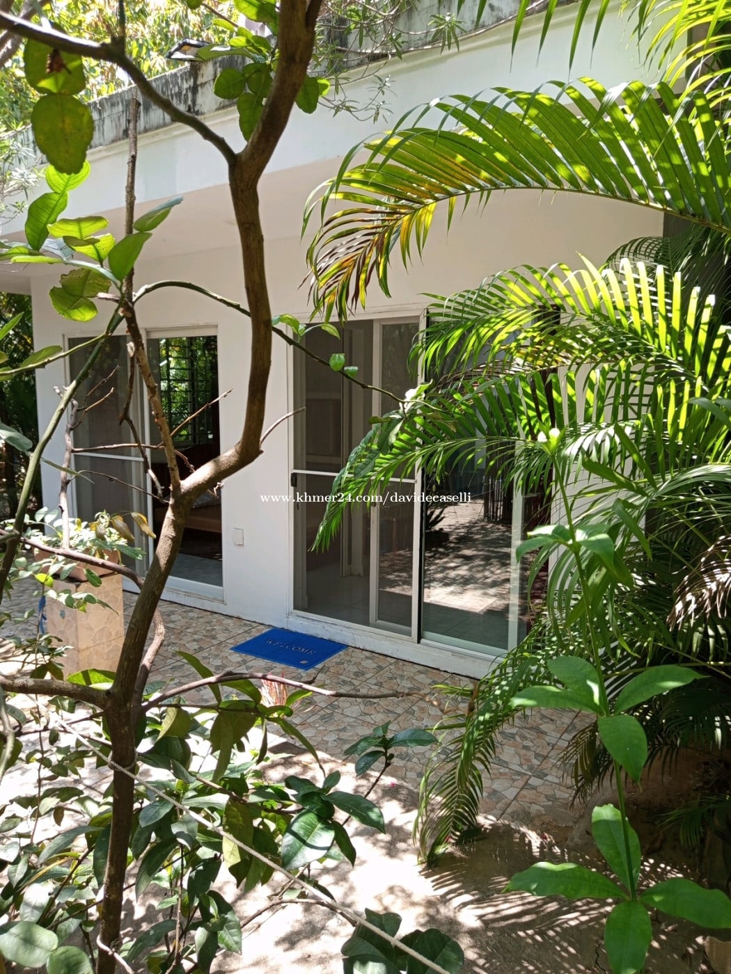 "The secret garden" A cozy nest surrounded by Shade & Greenery