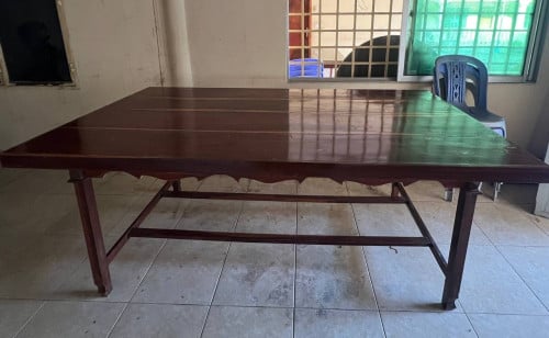 តុបាយខ្នាតធំ
