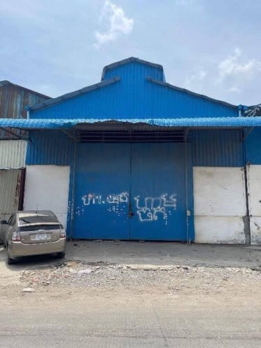 #ឃ្លាំងជួលនៅ ចំកការដូង ដង្កោ។